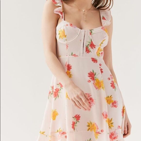 ✨ Brianne Pink Floral Print Bustier Mini Dress✨ - Picture 12 of 13